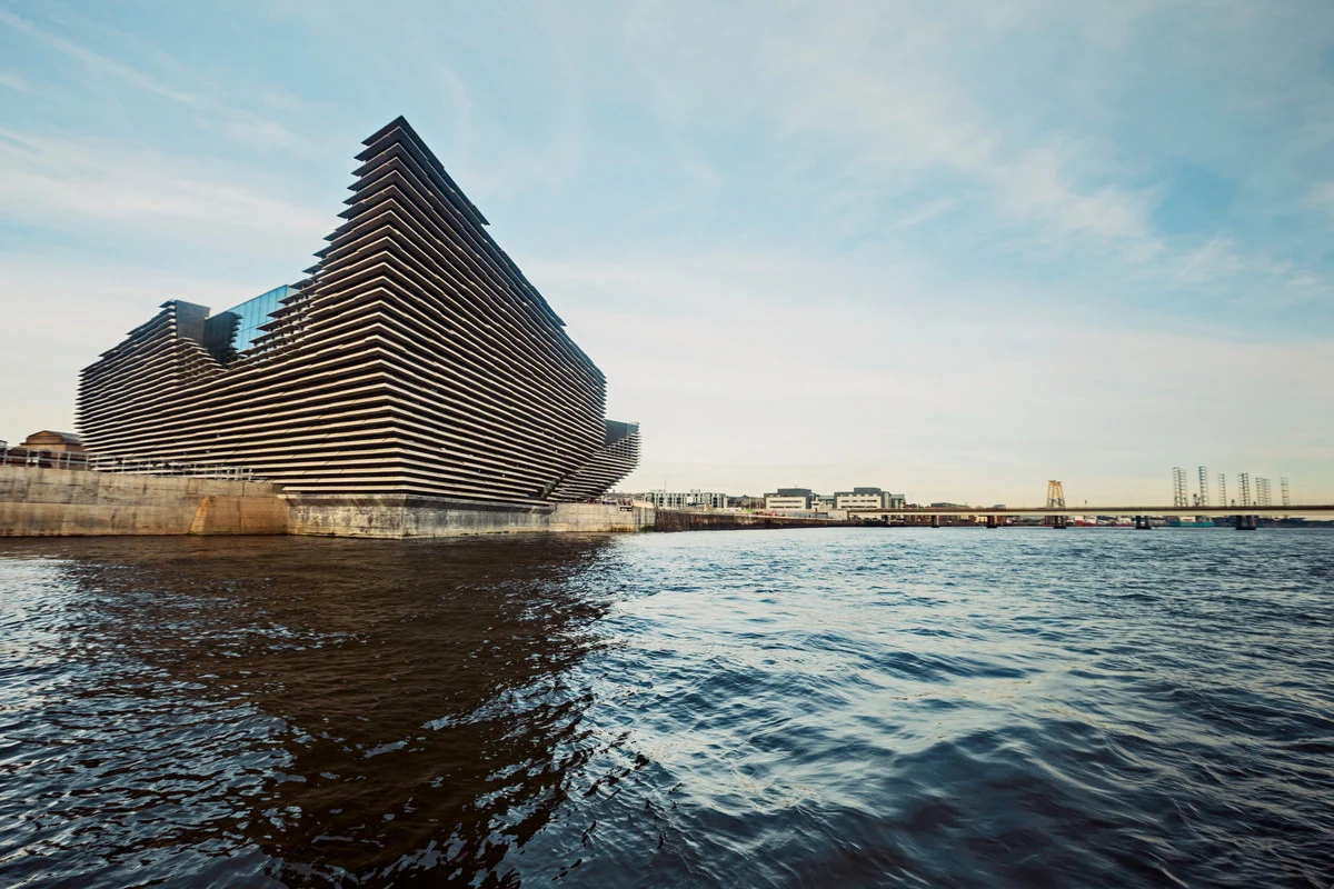 V&A Dundee nowoczesne muzeum designu nad wodą w Szkocji