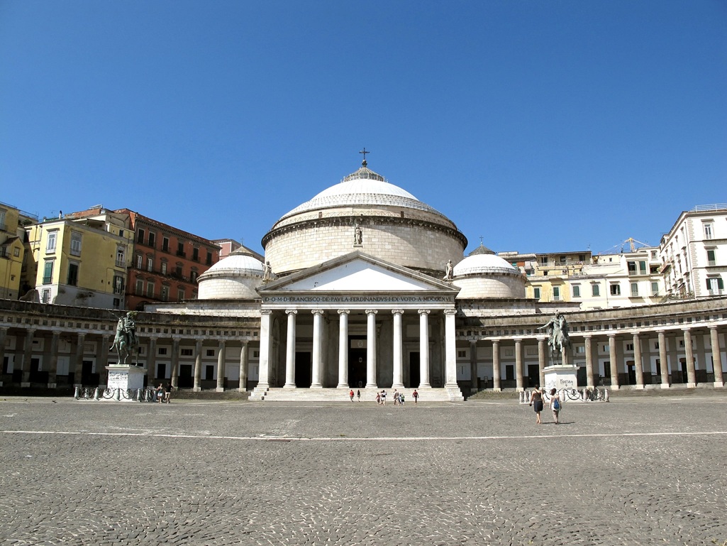 Piazza del Plebiscito Neapol Włochy